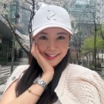 Jang Young-ran Instagram - 아 속이 시원하다. 😅🤣🤣 이제 편하게 정면사진 올릴 수 있겠네요😆💕 어찌나 답답했는지요😅 그동안😝 썬글라스 쓴 모습 뒷모습만 올리기 답답했어요😅😆 몬가 달라진거 같다구요?😊😆 글쎄요😂 #쉿비밀얘기는 #에이급장영란 유튜브에서 꼭 확인해 주세요💕🙏 #구독좋아요꼭부탁드려요💓💓🥹🙏 #장영란그램💕 #에이급장영란화이팅💓💓💪🏻