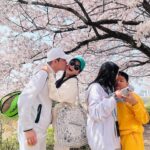 Jang Young-ran Instagram - #안양천벚꽃길 너무 이쁘네요💓💓💕 온가족 #벚꽃구경🌸🌸🌸 나이들었나봐요 😂왜이렇게 꽃이 이쁠까요?🥰 가슴에는 #행운을품고😁 #행운을입어요 그리고 #행운을빌어요🍀 친한언니가💕 야심차게 만든 브랜드 #마스언에브릴 @mars_en_avril_official 에구 고생 많았어 언니🥹 옷 너무 이쁘다😝👍👏❤️ #대박나라얍🙏🏼💕 #장영란그램💕