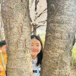Jang Young-ran Instagram - #안양천벚꽃길 너무 이쁘네요💓💓💕 온가족 #벚꽃구경🌸🌸🌸 나이들었나봐요 😂왜이렇게 꽃이 이쁠까요?🥰 가슴에는 #행운을품고😁 #행운을입어요 그리고 #행운을빌어요🍀 친한언니가💕 야심차게 만든 브랜드 #마스언에브릴 @mars_en_avril_official 에구 고생 많았어 언니🥹 옷 너무 이쁘다😝👍👏❤️ #대박나라얍🙏🏼💕 #장영란그램💕