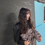 Jang Young-ran Instagram - 이거 참 고민되네🤪 파마를 할까요 말까요? 😅 ㅋ ㅋ 🤪 인생 첫 파마 도전✌🏻할까요? 말까요? 😅😂 주변 지인 의견도 반반 😆가족들 의견도 반반😆 느므느므 고민되네요😁😂 #장영란그램💕 #에이급장영란잘부탁드려요❤😚️❤️ #영라뉴화이팅💪🏻💪🏻💪🏻💕💕