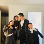 Jang Young-ran Instagram - 꿈같은 내생에 첫 팬미팅을 성황리에 잘 마무리 했습니다.😍🙏 이제야 정신이 드네요🥹🥹 꿈같았어요❤️ 자리를 꽉꽉 채워주시고 너무 따뜻한 시선으로 저와함께 울고 웃고 끝까지 격려해주시고 태어나서 처음으로 느껴보는 벅찬 감정을 느끼며 아직도 팬미팅때 내새끼들께서 절 보는 표정을 떠올리면 왈칵 눈물이 나요🥹🥹😭💕 진심으로 감사합니다. ❤️그리고 사랑합니다.💕 앞으로 더 열심히 베풀며 웃음 드리며 살께요💖🙏 더 더 좋은 사람이 될께요🥹💖 누구보다 50만팬미팅을 위해 나보다 더 기뻐해주며 함께 고생한 허니비 피디님들💕주디 정원 상현 성민 혜린 혜림 지민 은정 은혜 준섭 안보이는 곳에서도 고생한 우리 허니비피디님들(이름다못써서미안😅)💖💖 그리고 나보다 더 떨며 더 긴장하며 진심으로 온 마음을 다해 이 팬미팅을 준비한🥹💖 진짜 마음 따듯한 이석로 피디님 @sakura_aori 너무 고마워요🥹🥹💖🙏피디님은 내 은인👍🥰 그리고 내사랑 내식구들💕 홍실 @hong_min_a91 연수 @01y_s08 초희 @chohee_830 경화 @joy187_kyung__unni 예지 @_yezzzy 함께 고생 해줘서 고마워💖😍너희 없었음 어쩔뻔🥹🥹🙏💖💖 #알랴뷰❤️ 우리 현희의 깜짝 선물에 허전했을 로비가 #포토존이됐어요😭🥰 준범엄마 현희야💕 @hyunheehong 언니 진짜 감동 받았어💕💕😭🙏 너무 고마워 현희야😍😍 💕 잊지 않을께💓 그리고 내사랑 #금쪽같은내새끼 #진짜찐이야🥹😍 #눈물나요🥹🥹💕 이런 대접이 익숙치 않아서🥲 너무 너무 감사해요💕💕 그리고 무엇보다 진료하랴 틈틈이 공연준비하랴 너무너무 고생한 우리 남편 나보다 더 좋아하고 행복해해서 그 모습에 더 감동받았다는🥹😍🙏그리고 내목숨 내사랑하는 지우준우💖내 든든한 우리 가족 @jaseng_han 진심으로 감사하고 사랑해요💕🙏 오늘도 또 구구절절 주저리주저리 😆💕 아 ㅋ ㅋ 이런 이런 😅A급되기 아직 멀었네😅🤣🤣 장영란의 A급 되기 좌충우돌 도전기는 앞으로 계속됩니다용😝✌🏻 #장영란그램💕 #A급장영란 #에이급장영란화이팅💓💓💪🏻 #영라뉴화이팅💪🏻💪🏻💪🏻💕💕
