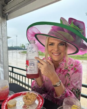 Janice Dean Instagram - A few more “behind the scenes pictures of this year’s 150th @kentuckyderby 🤣