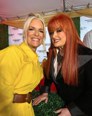 Janice Dean Instagram - Here’s a few pictures from last night’s #BarnstableBrownGala with proceeds going to diabetes research and support for the University of Kentucky’s Barnstable Brown Diabetes Center.