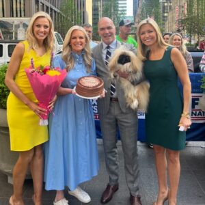 Janice Dean Instagram - Best birthday ever. My gals @aearhardt @carleyshimkus, Fiona the Pekingese and the President of @westminsterkennelclub @drdonsbk 🩷