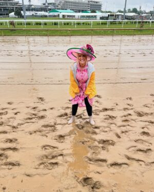 Janice Dean Instagram - A few more “behind the scenes pictures of this year’s 150th @kentuckyderby 🤣