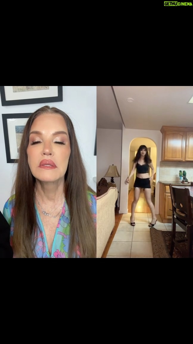 Janice Dickinson Instagram - mall walk not #modelwalk