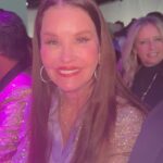 Janice Dickinson Instagram - At the @valdrinsahiti and @roberto_cavalli spring fashion show 🐆 Two amazing designers. Their newest collections were divine ♥️ 📸by: @errolwebberus