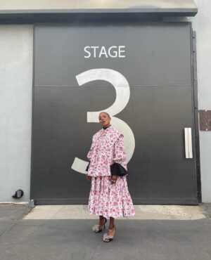 Janicza Bravo Instagram - I stopped by @rupaulsdragrace to help the queens act their padded asses off 🎬! An all-new #AllStars7 — streaming on @paramountplus! ✨ 

Dressed by @laura_sophie_cox 
Face by @andremakeup