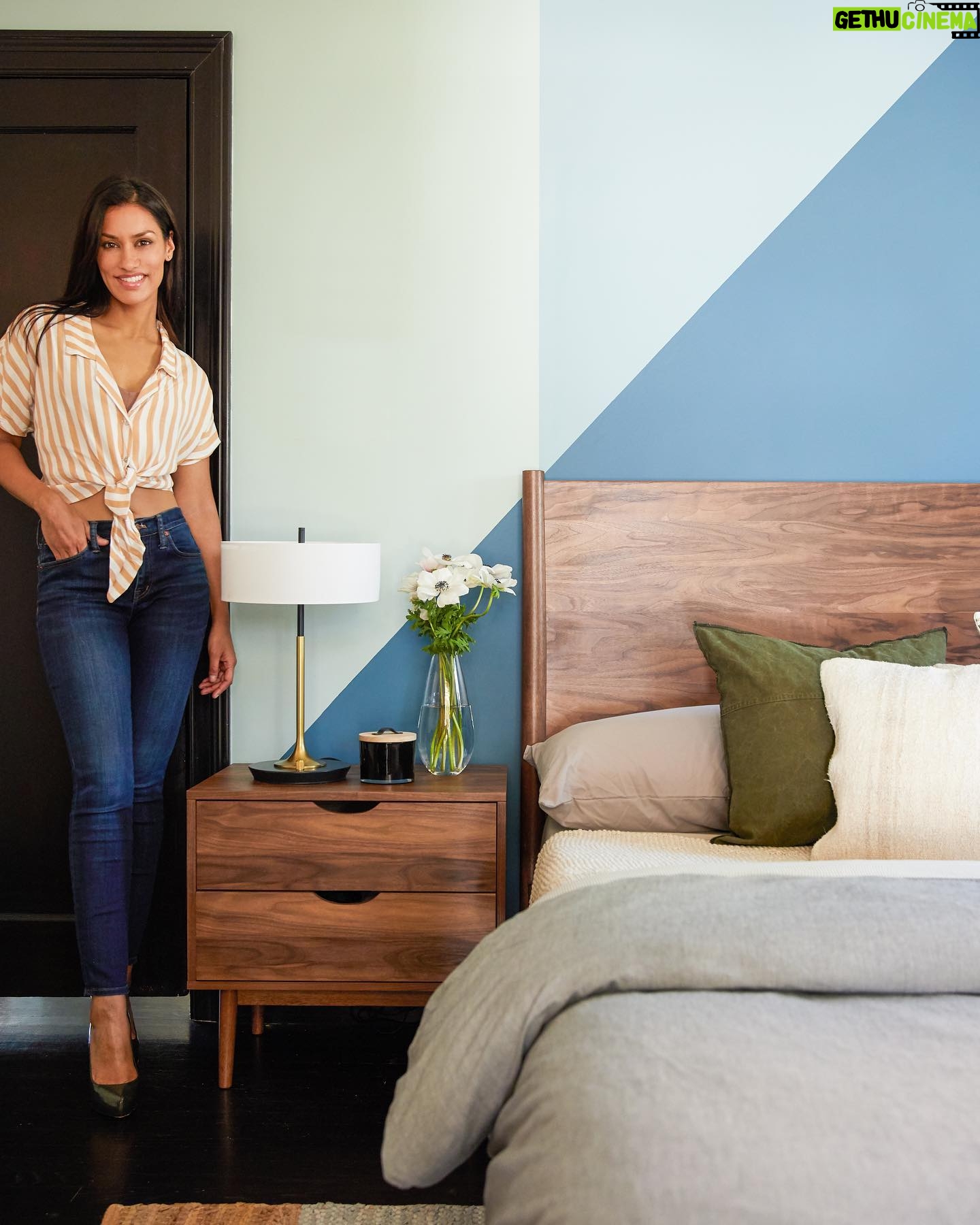 Janina Gavankar - 7K Likes - Just another shot of this corner of the guest room. I love how the @inmod bed post hits the intersection of the lines, perfectly. āŗļø