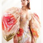Janina Gavankar Instagram – When you get invited to the first Diwali at The White House, and the invite says “business”, you know all your friends are going to disregard that entirely, so you choose a one of a kind @rahulmishra_7 couture piece. 

This dress truly is light in the darkness, and helps you be unafraid to take up space.

Thank you @coltonlhaynes for snapping me in it, for posterity.