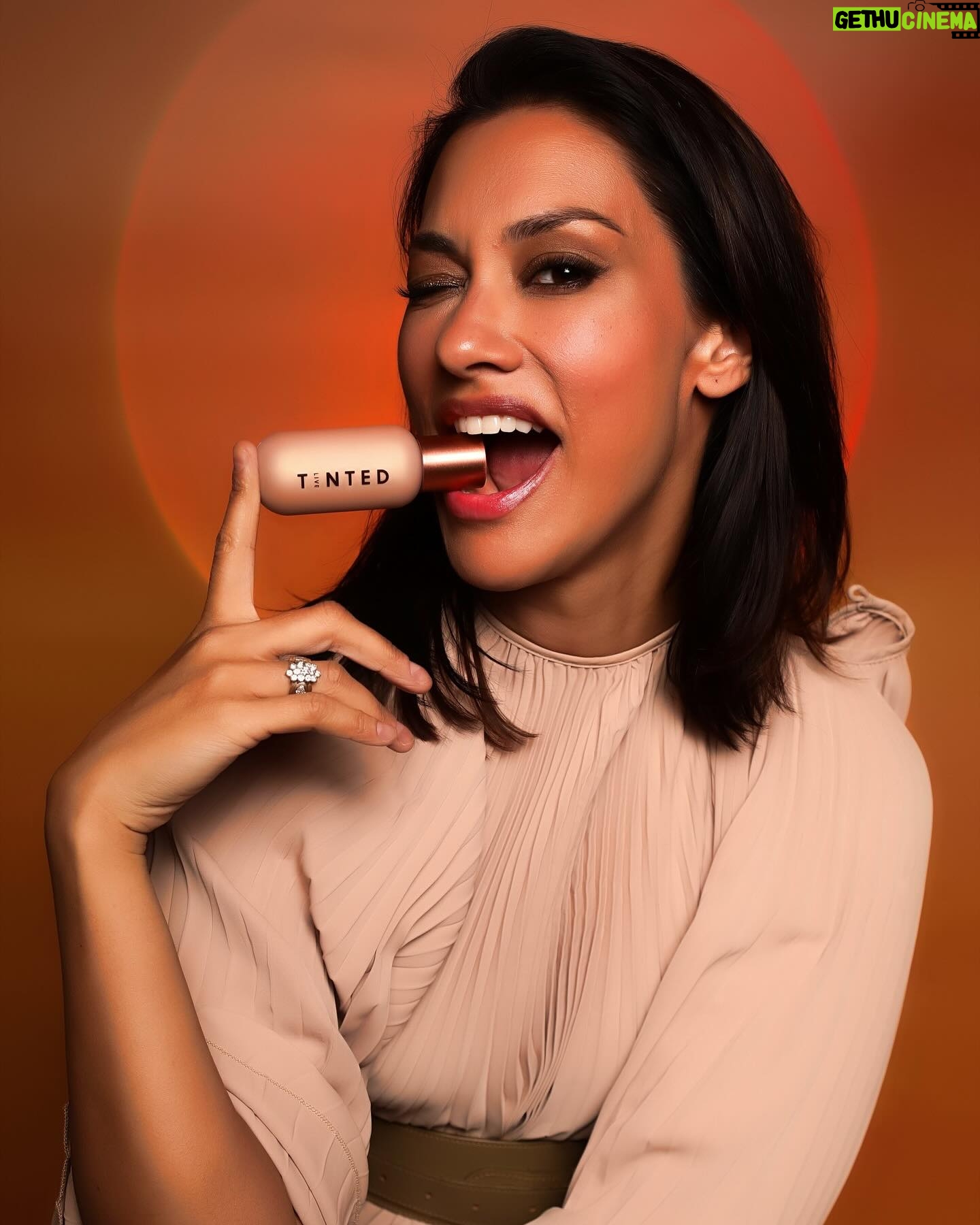 Janina Gavankar Instagram - Half a decade for any company is a major milestone. This week, @livetinted turned 5! I’m proud to be an investor, but even more proud to call @deepica a real friend. Also….that cake was IT.