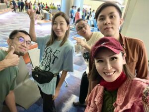 Janis Chan Instagram - 《無窮之路》  又出發了
今年拍到第四輯，我哋越走越遠
未來嘅2個月會到訪7個國家！！！

香港小隊尋晚已經悄悄漏夜起程了！

第一站到埗！

順順利利！！！

 🛫

#無窮之路4
#goodshow
#goodteam
#trymybest

￼