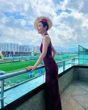 Janis Chan Instagram - 🌺

祝好運連連
Congrats 
#tvbraceday2024 
@atelierphyl
