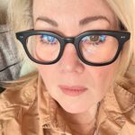 Jann Arden Instagram - Day off. Managed to work out this morning. Always important to keep moving even when you're tired. I think. I actually haven't spoken a word out loud today. @baileynelsonca glasses.