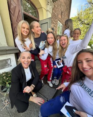 Janne Formoe Instagram - Folk og absolutt ingen fe å spore i mai!