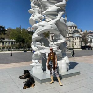 Janset Paçal Instagram - Yine bi gün ❣️☮️🧿🕊🌳🎶🍀🧚‍♂️🎀🥂🥰

#istanbulmodern

📸: @cerenbalkir