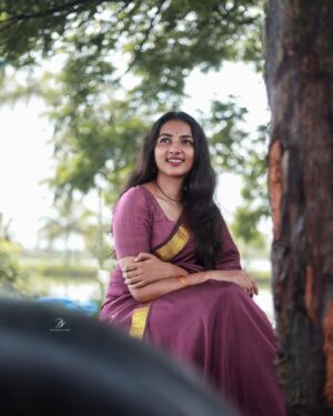 Janvi Byju Instagram - 🦋

📸 @bronzeback_films 

#kadamakudy #kochi #photoshoot #kochigram #saree #traditional #keralatradition #photogram #janvibyju