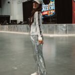 Jasmin Wagner Instagram - CREW LOVE IS TRUE LOVE 🫂 — wir durften gestern in der Freiheitshalle in Hof performen! 🕺🏼 Diesmal sind wir aber in einem neuen Look angereist! Meine beständige Crew strahlt in ihren neuen Travel-Fits. Gefallen euch die Looks? 👕 @lottosport #dancecrew #crewlove #crewfit #travellook #traveloutfit #soundcheck #bestteam #dreamteam #blümchen2024 #blümchencrew #teamblümchen #blümchenonstage #onstage #performance