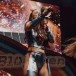 Jasmin Wagner Instagram – Egal wieviele Auftritte ich erlebe, ich freue mich jedes mal aufs Neue für euch auf der Bühne zu stehen. Jedes Mal aufs Neue mit meinem tollen Team zu reisen und die verrücktesten Dinge zu erleben, jedes Mal aufs Neue, euch meine Songs vorzusingen — 

Und immer ist es ein kribbeliges Gefühl, kurz bevor es losgeht und trotzdem weiß ich, dass alles gut geht, sobald ich in eure Gesichter sehe. 🫶🏽🌸

Vielen Dank für diese tolle Show! 🪩🪩🪩

#blümchenontour #stage #blümchianer #blümchen2024 #onstage #bühnenauftritt #ontour #blümchentour #herzanherz
