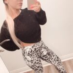 Jasmine Arteaga Sorge Instagram - 🎶 I got it a Ross, I have been finding some great workout clothes and leggings there. #littlepeople #allsizesarebeautiful #leggings #workoutclothes #chillvibes #happyfriday