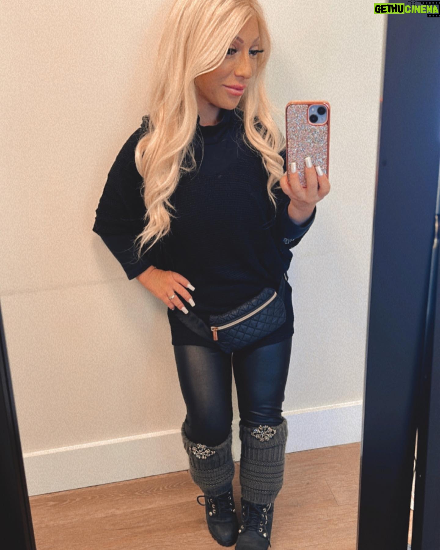 Jasmine Arteaga Sorge Instagram - #outfit of the day! Let’s be real we all have those days when we need to cry it out, then take a deep breath and be the baddie we are meant to be!! #letsbereal #baddie #breathe who can relate?