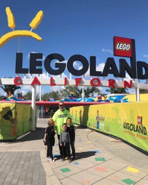 Jasmine Arteaga Sorge Instagram - Thank you @legolandcalifornia for such a FUN day with my family. My boys literally said “this is the best day ever🤩” #LEGOLANDCalifornia #sponsored  p.s….cutest pic at the end with the boys and the LEGO 💛 Easter bunny 🐰