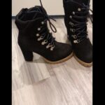 Jasmine Arteaga Sorge Instagram - You can always use some AMAZING shoes!! No matter what year it is. You guys always ask where I get my shoes and this store @cinderellaofboston has been it for me!! Love them, I asked them to help y’all out!! Use this code for 20% off your entire purchase ➡️Jasmine20 They have so many other styles to choose from. Black ones are style Lacy and the tan are style Crest. They are running out so happy shopping 🛍 Loves. #littlefeet #littlepeople #newyear #womensfashion