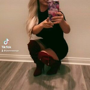 Jasmine Arteaga Sorge Instagram - It’s past my bedtime 😜😴 but I made my first tik tok 😅#tiktok