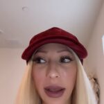 Jasmine Arteaga Sorge Instagram - Hey there 😍 Can’t believe I am sharing pictures WITHOUT my hair. It’s hard to open up about your biggest insecurities, but the feeling of breaking through, feeling free and not caring so much what people think is so worth it!! Everyone has a story, be kind. #feelconfident #hairloss #thinhair #wigs #littleperson #dwarfism #bekind