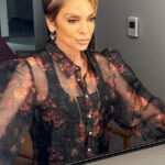 Jasmine Guy Instagram - I had to get a few shots in before my @cnn interview with @thelauracoates ❤️❤️ Thank you again!! #jasmineguy #adifferentworld #adifferentworldtour #cnn #lauracoates #press #pressrun Makeup 💄 @geishaboii Hair 🙎🏽‍♀️ @geishaboii