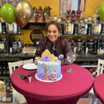 Jasmine Guy Instagram - Celebrating my birthday this weekend and hanging out with some awesome people at the Vampire Diaries Convention!! It was great to see the love and support❤️ Thank you Cindy @townsquareoliveoil #jasmineguy #vampirediaries #vampirediariesconvention #atl #atlanta #birthday #birthdaycake
