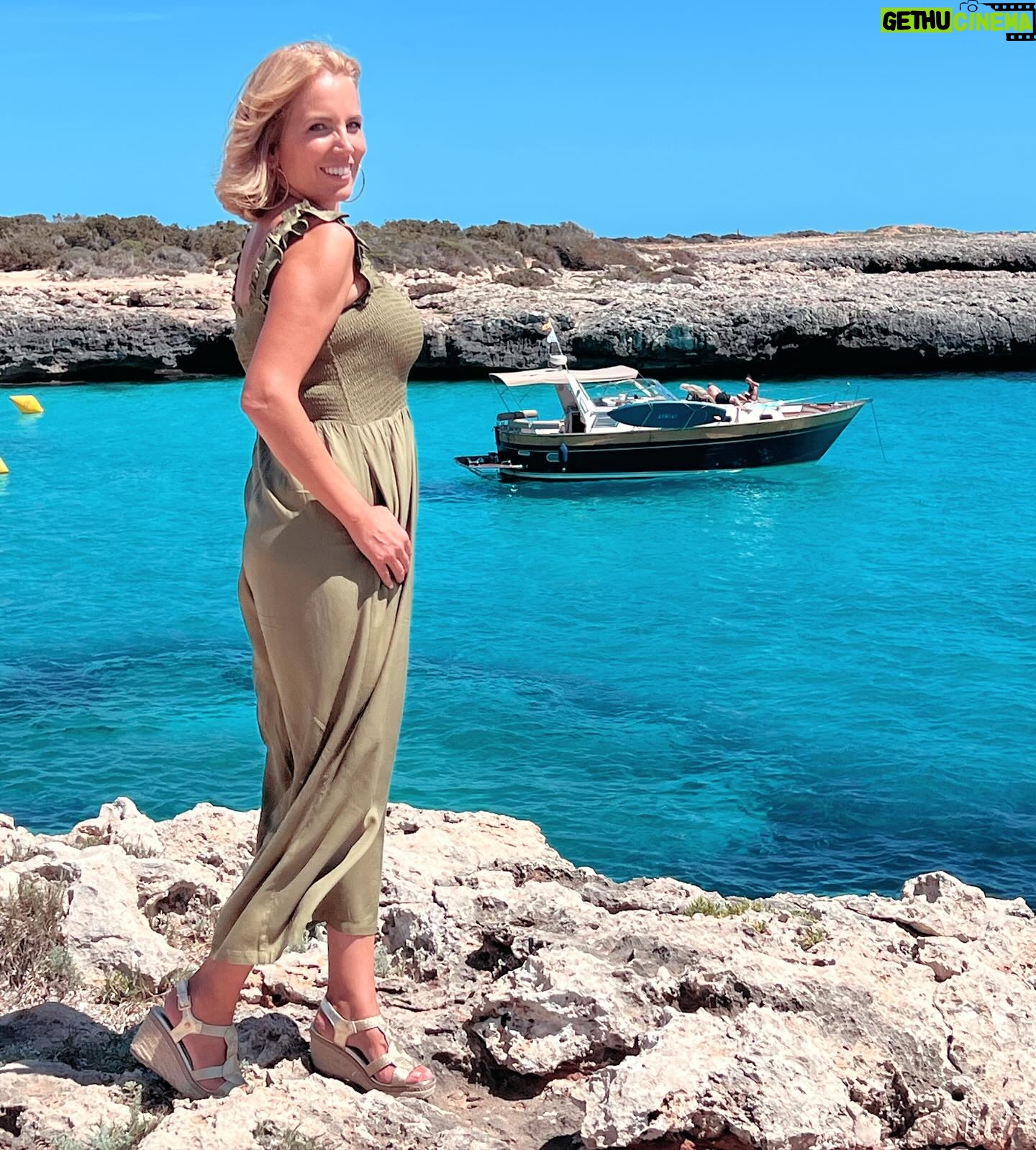 Jasmine Harman - 5K Likes - Wow! The water here is just the most incredible colour!
I’m back in Menorca for a revisit with some of my previous house hunters.
Can’t wait to share these memories with you!
Ps. Do you like my new boat!?!? 😜
@aplaceinthesunofficial #menorca #dreamscometrue #travel