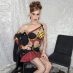 Jasmine Kennedie Instagram - 🇬🇧 @rupaulsdragcon day 2 photo dump 🇬🇧 Outfit: @gisforgodoy #jasminekennedie #tartan #rpdr #rupaul #dragrace #london #transwoman