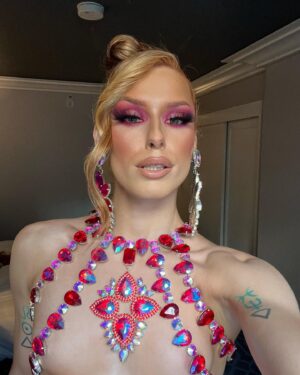 Jasmine Kennedie Instagram - 💎Sempre Viva…live forever💎 

Last nights look for the s15 finale of @rupaulsdragrace was inspired by Isabella Rossellini’s role in “death becomes her” but with a twist! 

Hair: @dougoconnell13 
Makeup: @larrytraevon 
Skirt: @velarde_designs 
Body jewlery: @crownjewels.uk 
Shoes: @louboutinworld 

#rawphoto #nofilter #rpdr15 #rpdr #finale #deathbecomesher #jasminekennedie #body #bodyqueen #legs #trans #transwoman #showgirl #transisbeautiful #rpdr14