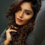 Jasmine Michael Instagram - Happiness is when what you think, what you say and what you do are in harmony. Makeover | @pillayasbalan.official Hairdo | @pillayshairstudiohq Photography | @sivanoliphotography | @j.u.s.t.j.a.i #jm#collection#shoot#pillayshairstudio#pillayasbalan
