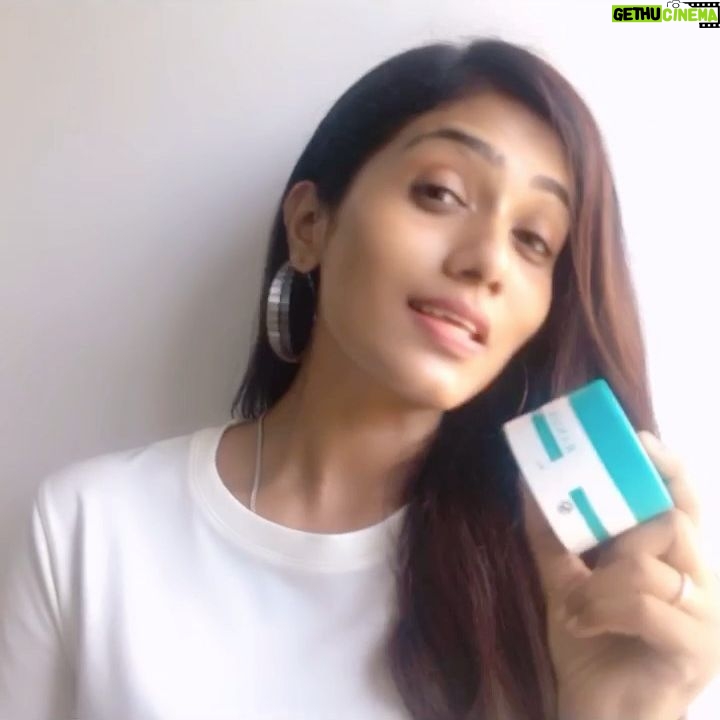 Jasmine Michael Instagram - R A N D I K A . S K I N . C A R E . Get rid of dullness for perfectly radiant skin with RANDIKA Face Cream! Let your skin glow from inside out with RANDIKA SKINCARE❗️ . Suitable for every skin type👍🏻 @randika.my . #RANDIKASKINCARE ➖ PRICE detail please call or wats app :- 0132999557 / 0193205254 📞 Office phone no:03-60909334 @herfit.my https://herfit.com.my/ . #herfitrandika #randikabyherfit #randikafacecream #moisturization #reducedarksport #acnescar #dullskin #AntiAgingCreams #antiwrinkles #skinbrigtening #jasminmichael #jm2019