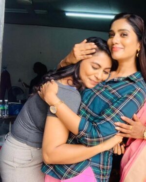 Jasmine Michael Instagram - Many many more happy returns of the day to the queen of my heart @jasminmichael.official 🤍
You are the first person in industry who genuinely  encourage me.. not only the projects I did with you but in all the project that I Involved.. Truly happy and blessed being with a genuine soul like you akka. You are a true inspiration for me and I really miss you ❤️ I am not sure who will understand or be with you but I will surely be your side no matter in any situation 💪🏻 I know you are very strong and really wishing you will come back stronger in industry soon 💪🏻
Love you So much 😘
Miss you queen 

#bondingmoments #queen #mylove #happiness #unconditionallove #positivevibes #genuine #queenofmyheart #strongwomen #jasminemicheal