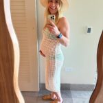 Jasmine Roth Instagram - If I decide to not come home, does anyone want my job? 😉😉 (Also, I didn’t get to have any of that sushi. 🥲🤰🏼) #BuildYourHappy #RothFamilyStory #OutOfOffice