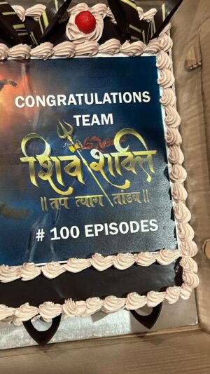 Jaswinder Gardner Instagram - 100 Glorious Episodes of Shiv Shakti! By our Legend @sktorigins @swastikproductions 
This happiness was expanded by this day when we complete 5 years of Radha Krishn our beloved show 🎉🌸🙏❤️