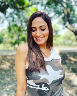Jaswinder Gardner Instagram - The truth is we are all seeking happiness through whatever we do 🌸🌼
.
.
.
#jaswindergardner #actor #joy #happiness #love #lovelife #stayhappy #instagram #instapost #saturday #saturdaymood #happyweekend #picoftheday #shine