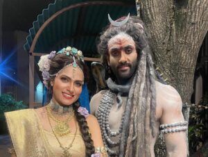 Jaswinder Gardner Instagram - Mainavati & shiv ✨
meet this humble man @ramyashvardhan 
.
.
.
#jaswindergardner #actor #actorslife #bollywood #celebrity #shivshakti #raamyashvardhan #colorstv #swastikproduction @colorstv @swastikproductions