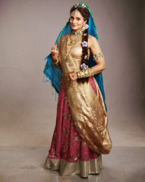Jaswinder Gardner Instagram - A QUEEN IS ALWAYS A QUEEN 👸 
.
.
.
#jaswindergardner #queenofhearts #shivshakti #dailysoap #tvserial #mainadevi #parvati #shiv #queen #swastikproductions #colorstv @swastikproductions @colorstv @siddharthtewary @jgschoolofacting @ubt.talent
