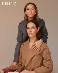 Javiera Díaz de Valdés Instagram - Felices y agradecidas de ser parte de la última portada de @lofficielchile para este día de la madre. Gozamos en la sesión de fotos y muy cómodas en la entrevista, hablando de nuestra relación, recuerdos y proyectos con @rosamackenna y por supuesto de mi marca @libra_skincare Aquí van las fotos preciosas hechas por equipo de lujo. Dejo link en bio para quienes quieran leerla. Foto @carlosortegaphoto Estilismo @romimoralesr asistente @cris.zeladda Maquillaje, pelo y tanta creatividad @maria_paz_urra_ asistida por su maravillosa hija @makeupbygaila con productos de la marca de maquillaje chilena @okwu_chile Entrevista @polmedok Gracias @jaguilerav por tratarnos como reinas. #lofficielchile
