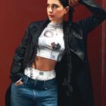 Javiera Mena Instagram - Esperando el día de volver a encontrarnos en Santiago este 28 de diciembre en el @coliseosantiago . Estoy muy contenta con todo el cariño que siento al leer sus peticiones de canciones para este especial concierto a la carta 🥹 ✍🏼 Van quedando pocos tickets, así que no se duerman y vayan a @puntoticket! Si no aún no me mandan sus canciones para el setlist de "Querida Javiera" les dejo el formulario en el link de mi Bio… Les deseo lo mejor siempre Javiera 🪷