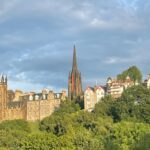 Javiera Mena Instagram - Les comparto unas imágenes de estos inspiradores y profundos días en Escocia 🏴󠁧󠁢󠁳󠁣󠁴󠁿 tierra de castillos, catedrales góticas con mucha magia celta en el ambiente 🧝🏾‍♀️ 📸 @manolo_one_person