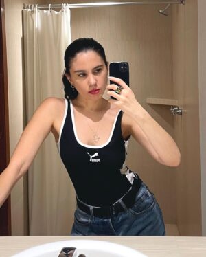 Javiera Mena Instagram - ¡Hola gays de Mexico 🇲🇽! Ya estoy aquí! 🤩 disfrutando de las delicias que se me presentan en cada esquina 🌮 🍉 🥭 
 Ya queda menos para encontrarnos este sábado en el @foroindierocks, en donde también celebraremos mi cumple 🎁 No se imaginan lo inspirador que es para mi estar acá 🥹
 Nos vemos! 
 🩷 
 Boletos en mi bio 🎹