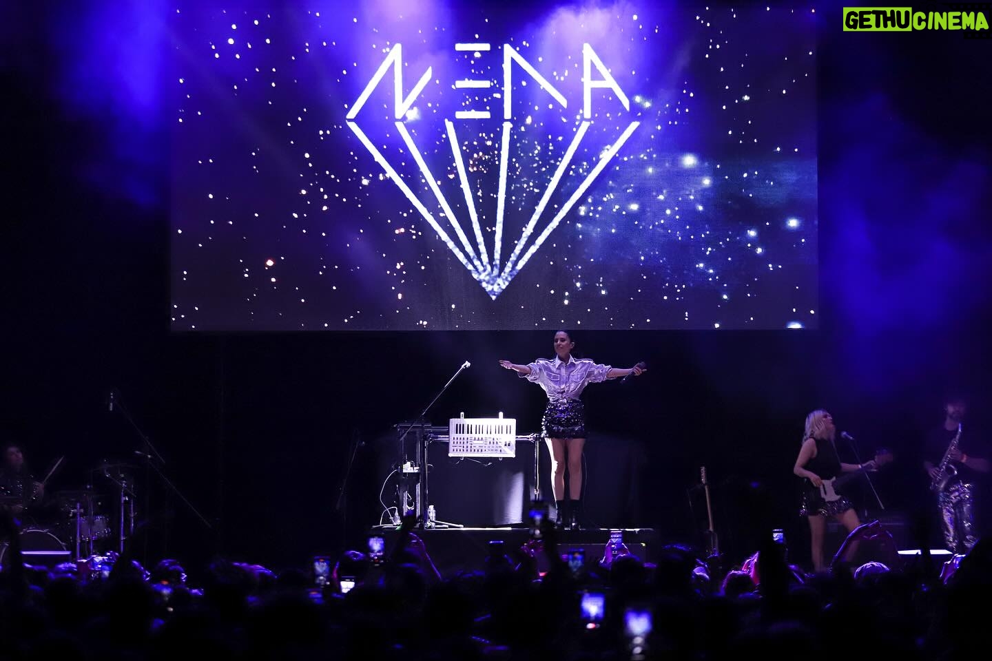 Javiera Mena Instagram - ¡Gracias México de mi alma! 🇲🇽 Espero pronto volver a verles, cantan muy bonito 🥹💗 📷 @edgarsagra