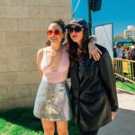 Javiera Mena Instagram - En medio de la partida del gran Ryuichi Sakamoto💔✨ hemos tenido un intenso y soleado fin de semana en la dorada Valencia 🌞 con un concierto al sol en el @serialparcvalencia en donde en pleno día pudimos, gracias a ustedes 🥲 trasladarnos al Nocturna Tour 🌃 espero verles pronto y volver a disfrutar de tan maravillosa ciudad. 🫶VALENCIA💓