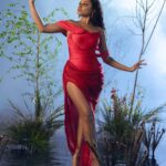 Jaylen Barron Instagram - It’s giving damsel in control of the situation 💃🏽 @photobookmagazine @themichaelvincent @hairbykamaura @melvinstyles @rpromakeupartist @katzpublicrelations