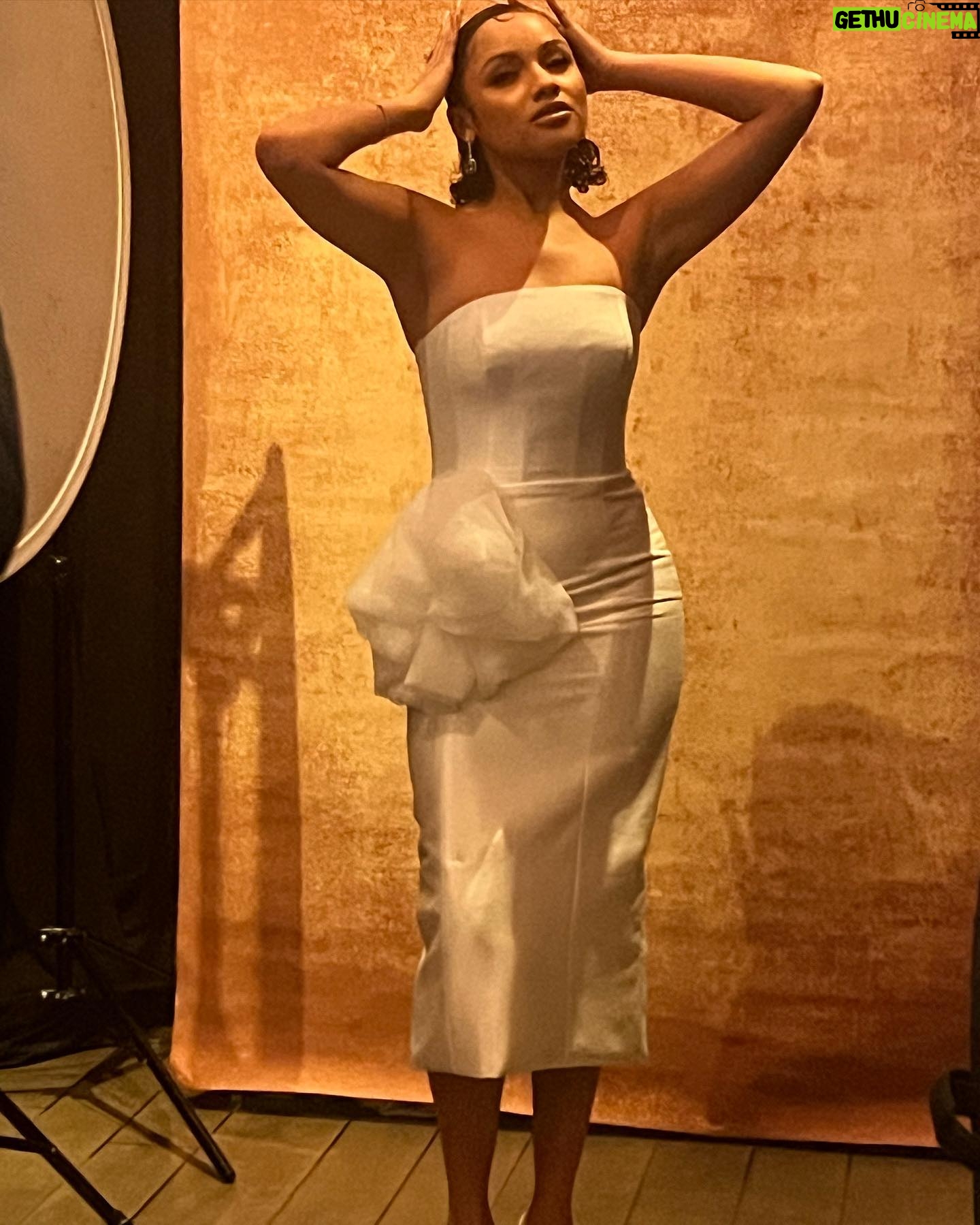 Jaylen Barron Instagram - Thank you @bafta for having me this past weekend. It was truly inspiring being surrounded by amazing talent and receiving words of encouragement from those in that room! Let me get to this manifestation journal! It was some tea! Styled by: @andrewgelwicks Makeup: @antonmakeup Hair: @thereallilbabytee Dress: @bazzaalzouman Heels: @ninashoes Pictures: @corbntylr